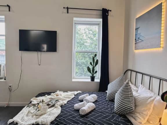 Ramblei near Rittenhouse Square | Studio - 3F