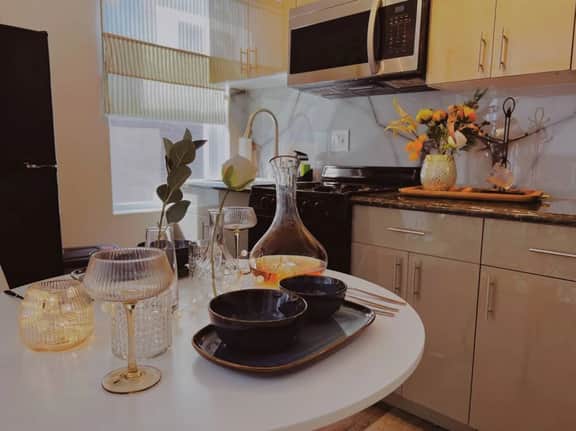 Ramblei near Schuylkill River Park | Studio - 3R