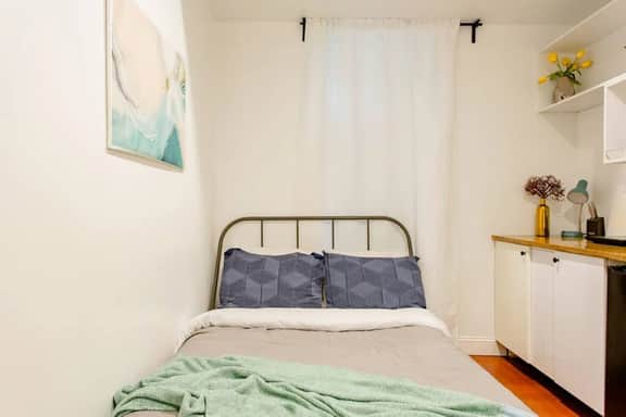 Ramblei near University City | Studio - 1R