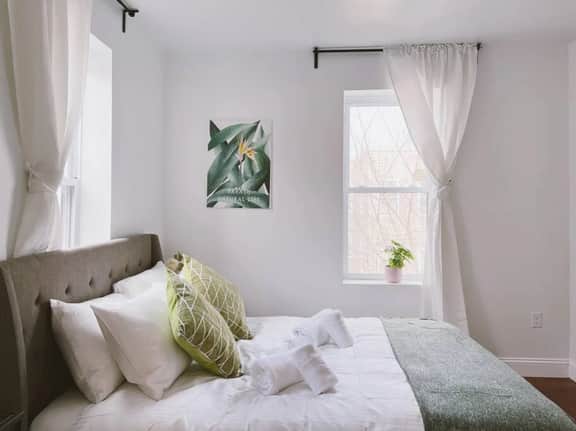 Ramblei near University City | Studio - 3R