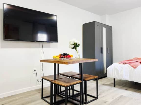 Ramblei near UPenn and Drexel | Studio - 2R