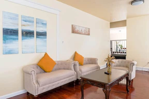 Spacious 7-BR Family Retreat in Upper Darby