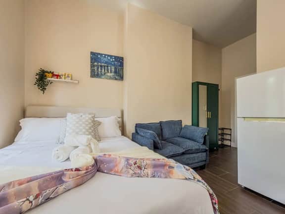 Sunny Studio Nest near Drexel & UPenn