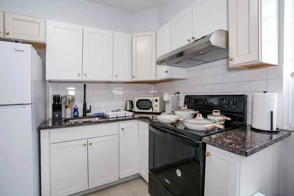 Lancaster Art Suite 4 | 2BR near Drexel & Penn