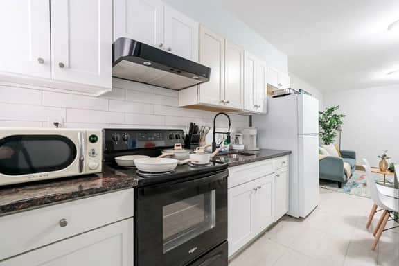 Lancaster Art Suite 3 | 2BR near Drexel & Penn