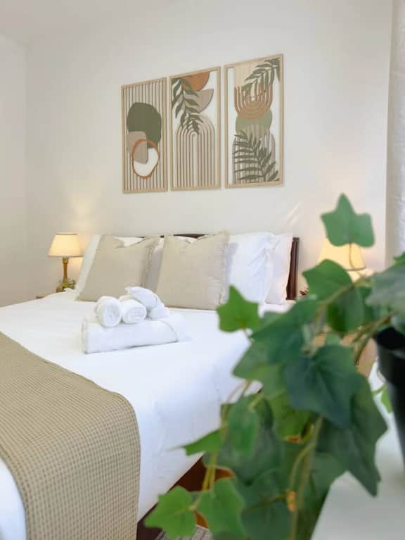 A Cozy Boho Oasis | 1BR Center City Philly - Image 4