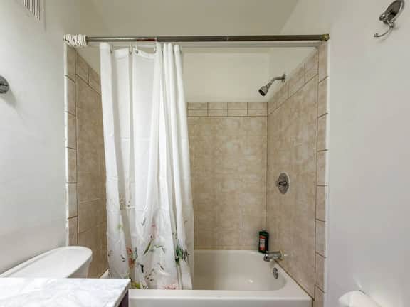 Private Bedroom near Temple U | Unit C - Image 5