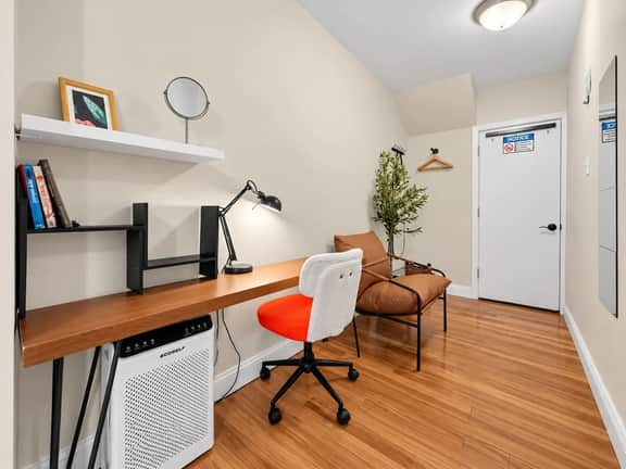 Cherry Blossom Studio near Upenn with backyard - Image 2
