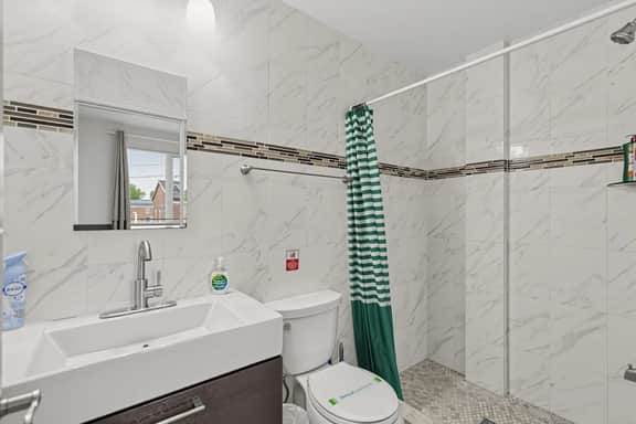 BudgetNest | Ensuite Room | UPenn/Drexel R6 - Image 5