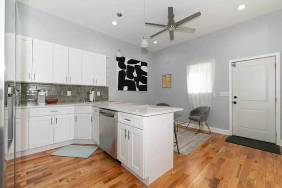 Modern 2BR 2BA Apt | Near Temple University - Image 4