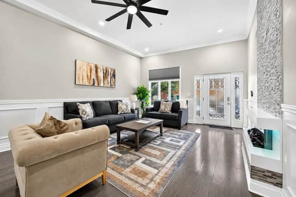Luxury Queens Village - 4Br 4.5Ba - Rooftop Patio - Image 2