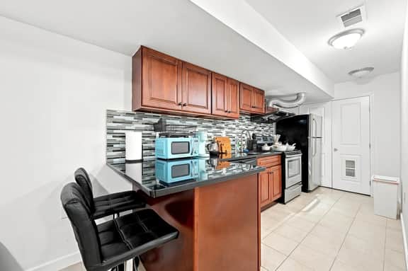 A Cozy Boho Oasis | 1BR Center City Philly - Image 3
