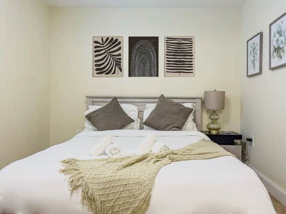 Ramblei near Drexel Park | Room BR - Image 2