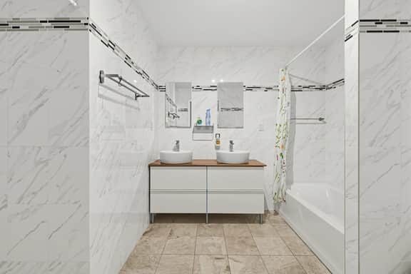 Spacious Ensuite Near UPenn & Drexel | 2R - Image 5