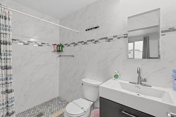 BudgetNest Near UPenn & Drexel | Private Room 3F - Image 5