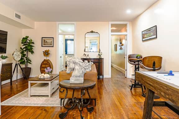 Luxury 3BR/3BA•Air Hockey Lounge•Walkable Old City - Image 5