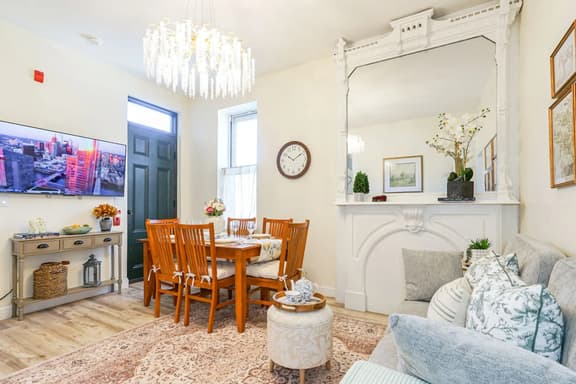 Parisian 3BR Stay | Near Penn, Drexel & Dining