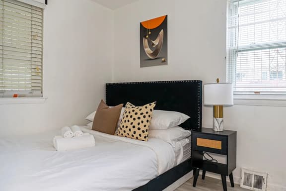 Private Bedroom near Temple U | Unit A