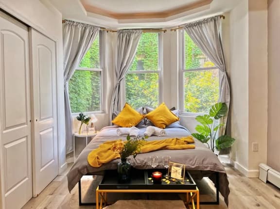 Ramblei near Schuylkill River Park | Studio - 1R