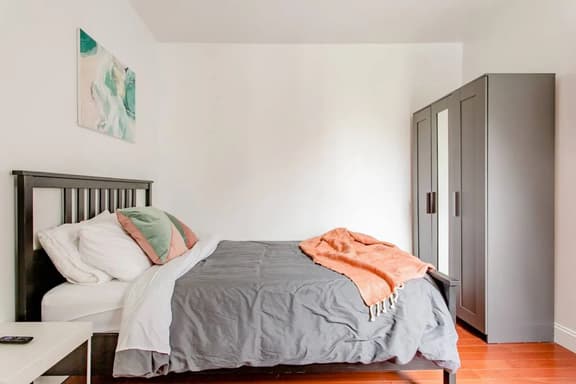 Ramblei near University City | Studio - 3M