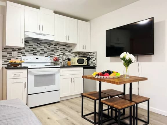 Ramblei near UPenn and Drexel | Studio - 2R
