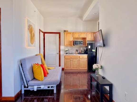 Ramblei near UPenn, Drexel & Art Museum| Studio A3