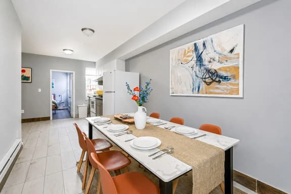 Lancaster Art Suite A | 4BR near Drexel & Penn