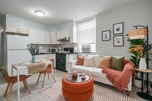 Lancaster Art Suite 4 | 2BR near Drexel & Penn