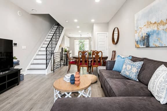 4BR Townhome w/ Rooftop & Backyard | Sleeps 8